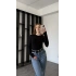 Siyah Elisa Parmak Detaylı Basic Bluz