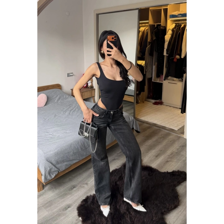 Lauren Siyah Sırt Dekolteli Bodysuit