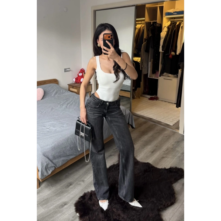 Lauren Beyaz Sırt Dekolteli Bodysuit