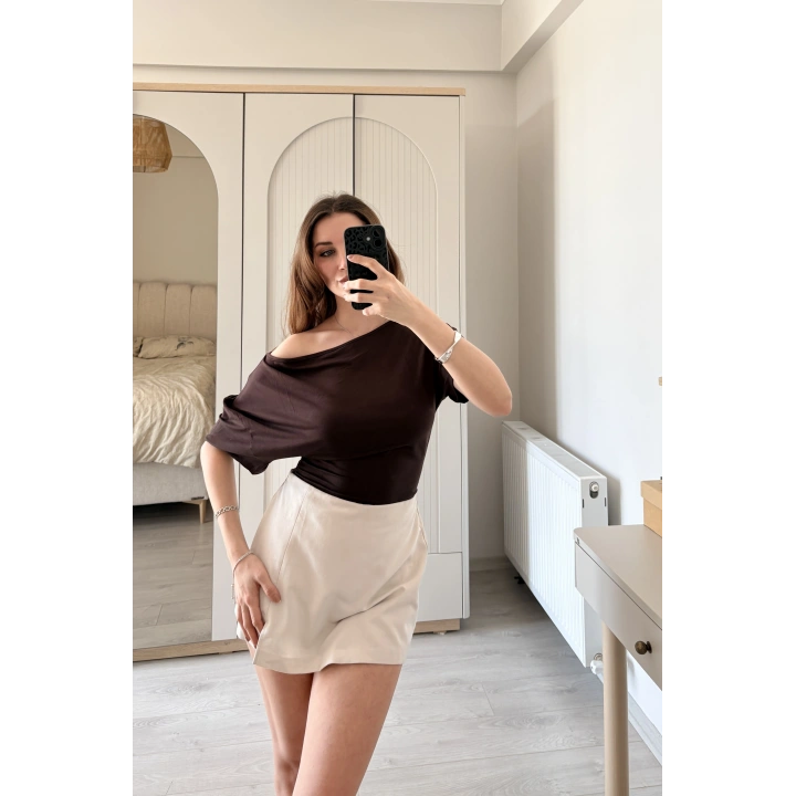 Miela Kahve Yaka Detaylı 2 Kullanımlı Bluz