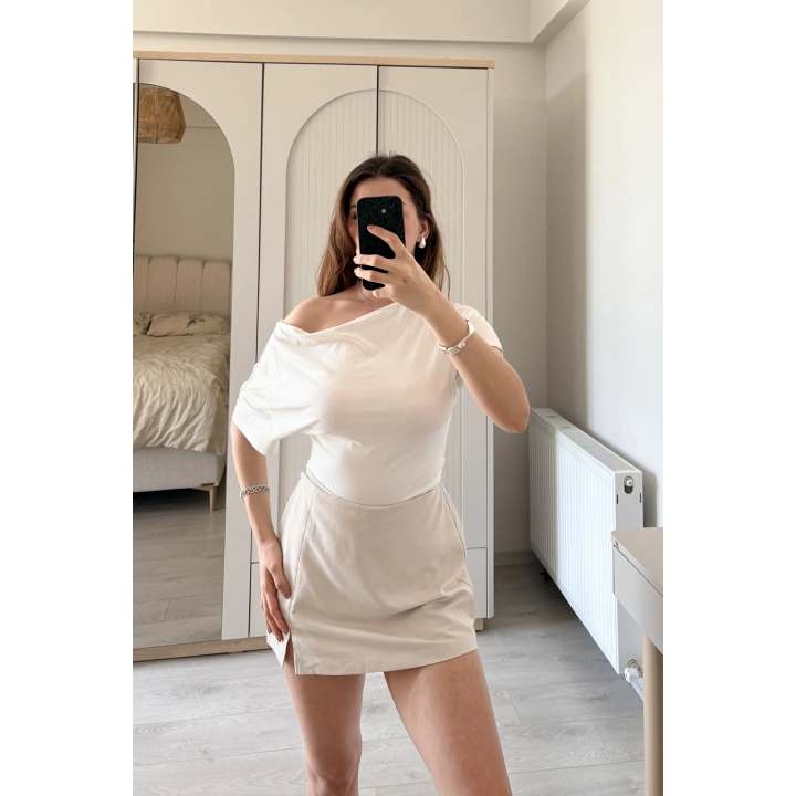 Miela Beyaz Yaka Detaylı 2 Kullanımlı Bluz