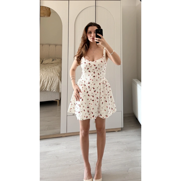 Leila Çiçekli Zr Muadil Volümlü Elbise