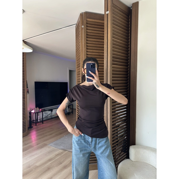 Asimetrik Kesim Tek Omuz Bluz Kahverengi