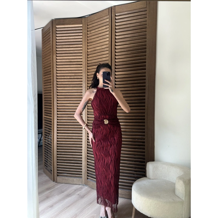 Broş Detaylı Halter Yaka Dantel Elbise Bordo