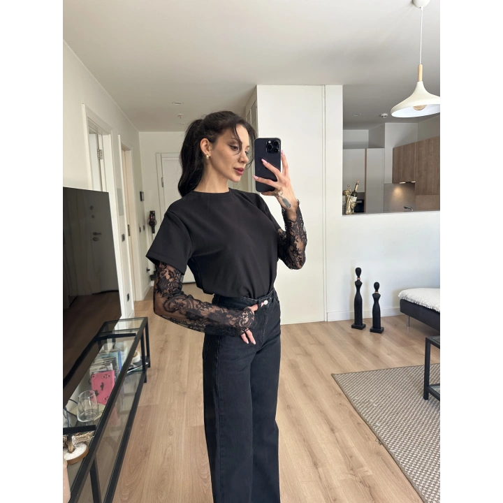 Kolları Dantel Detaylı Bluz Beyaz