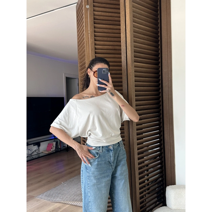 Mila Düşük Omuz Bluz Krem