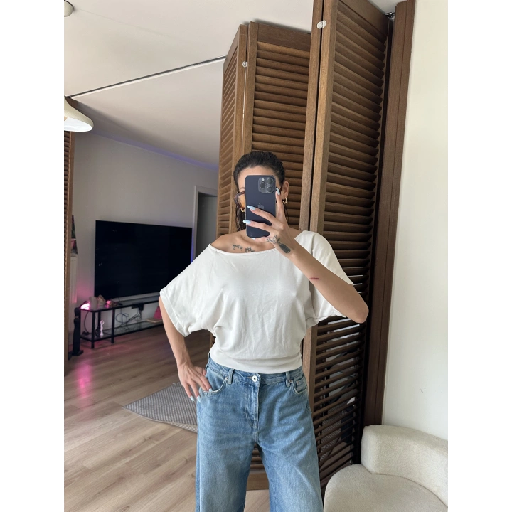 Mila Düşük Omuz Bluz Krem