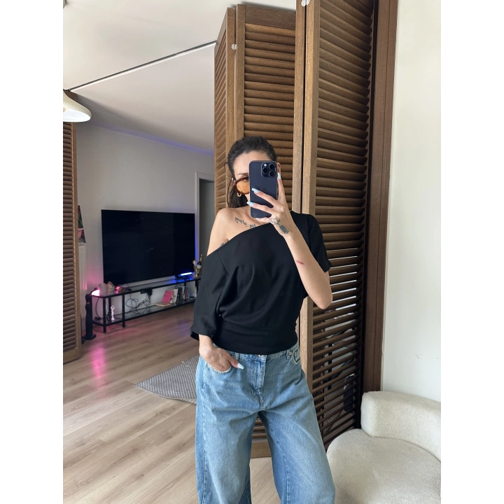 Mila Düşük Omuz Bluz Siyah