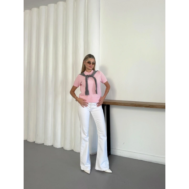 Renkli Fular Detaylı Yumoş Triko Kazak Pembe