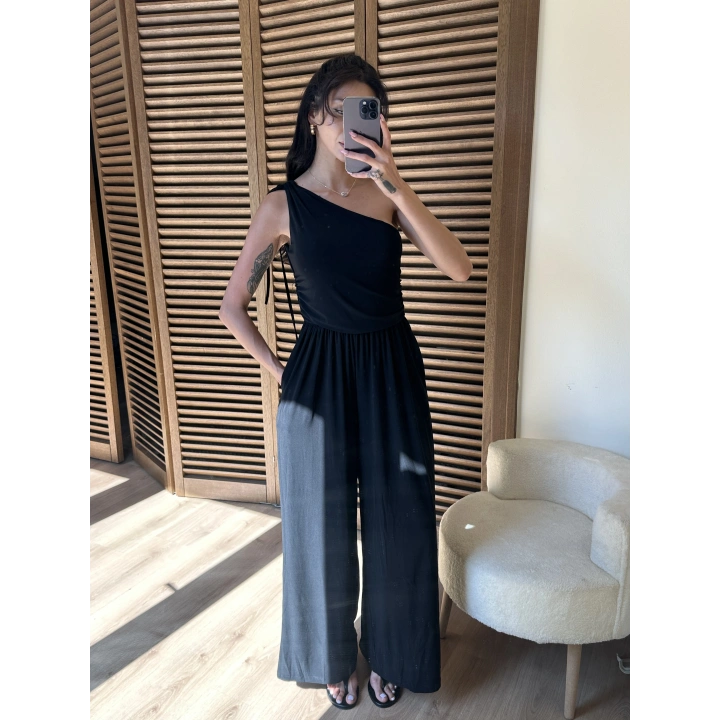 Tek Omuz Detaylı Drapeli Tulum Siyah