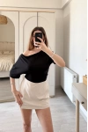 Miela Siyah Yaka Detaylı 2 Kullanımlı Bluz