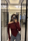 Bordo Hailey Kayık Yaka Asimetrik Kesim Bluz
