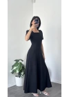 Bella Siyah Kare Yakalı Maxi Elbise
