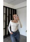 Beyaz Belis Kare Yakalı Bluz