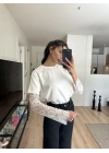 Kolları Dantel Detaylı Bluz Beyaz