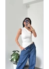 Zoey Beyaz Asimetrik Tek Kollu Bluz