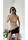 Zoey Bej Asimetrik Tek Kollu Bluz