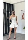 Lilya Beyaz Kare Yakalı Balon Elbise