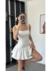 Lilya Beyaz Kare Yakalı Balon Elbise