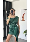 Nora Çam Yeşili Kuşak Detaylı Önden Bağlamalı Saten Elbise