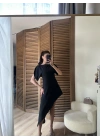 Omuz Detaylı Asimetrik Kesim Elbise Siyah