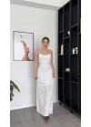 Rosy Beyaz Bağcık Sırtlı Elbise