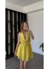 Sarı Chloe Degaje Yakalı Şortlu Volan Elbise