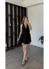 Siyah Chloe Degaje Yakalı Şortlu Volan Elbise