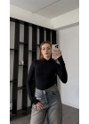 Siyah Ester Fermuar Yakalı Bodysuit