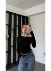 Siyah Jeor Kayık Yakalı Bluz
