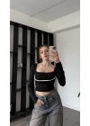 Siyah Nancy Biye Detaylı Kare Yakalı Bluz