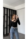 Siyah Tyene Yaka Detaylı Bluz