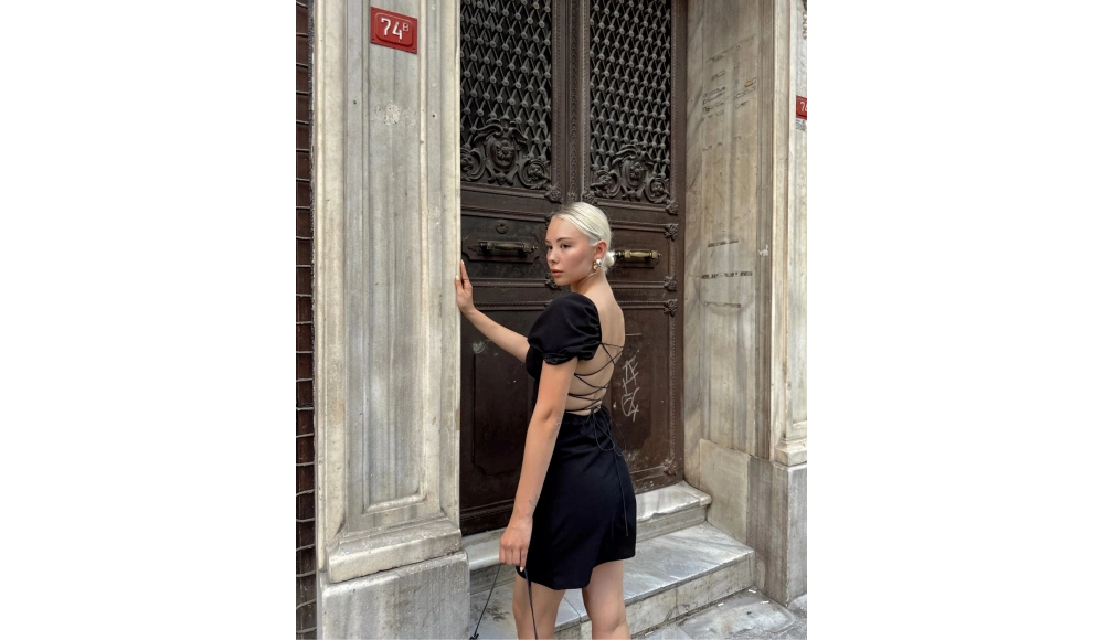 Saten Elbise Nasıl Ütülenir?