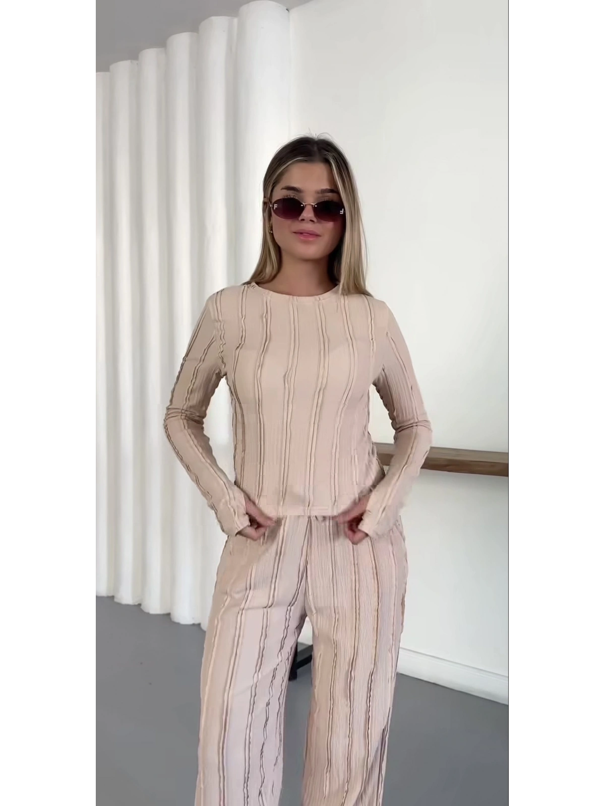 Ters Dikiş Parmak Geçmeli Alt Üst Takım Bej
