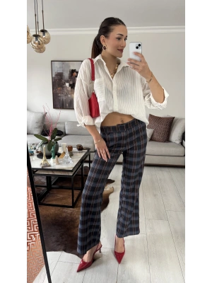 Maggy Beyaz Sırt Dekolteli Gömlek