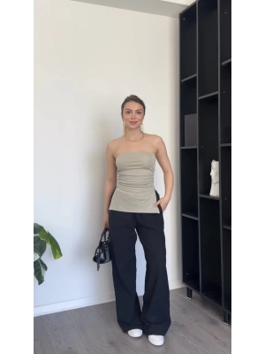 Bej Yandan Yırtmaçlı Straplez Bluz