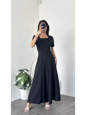 Bella Siyah Kare Yakalı Maxi Elbise
