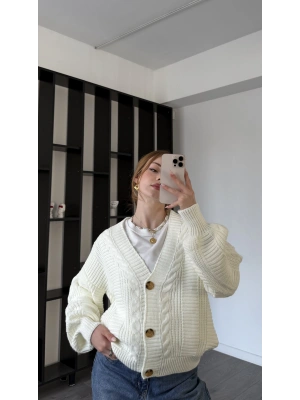 Beyaz Brooke Örgü Triko Hırka