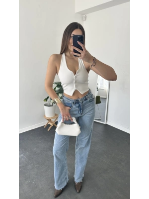 Beyaz Düğmeli Kısa Yelek