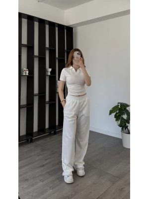 Beyaz Estila Polo Yakalı Takım