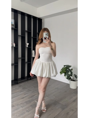 Beyaz Perla Bağcık Sırtlı Balon Etekli Straplez Elbise