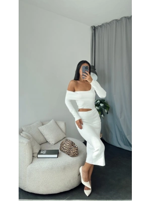 Beyaz Triko Asimetrik Bel Detaylı Elbise