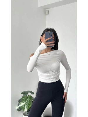 Beyaz Tek Omzu Düşük Büzgülü Basic Bluz