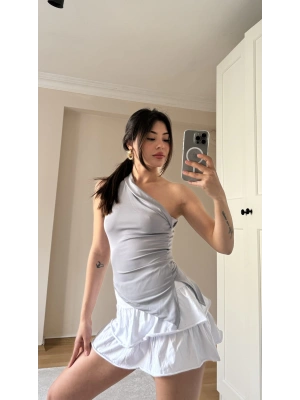 Gri Asimetrik Kesim Tek Kollu Bluz