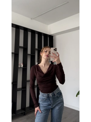 Kahve Mendy Degaje Yaka Büzgülü Bluz