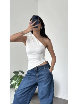 Zoey Beyaz Asimetrik Tek Kollu Bluz