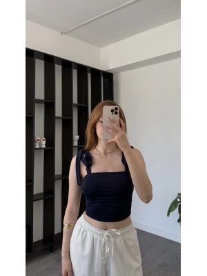 Lacivert Fiyonk Askılı Bluz