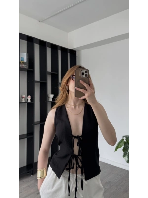 Rena Siyah Bağlama Detaylı Yelek