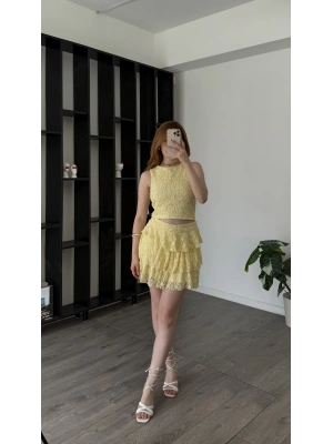 Sarı Ruby Kolsuz Bluz Etek Güpürlü Takım