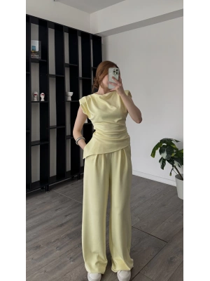 Serena Sarı Asimetrik Kesimli Vatkalı Takım